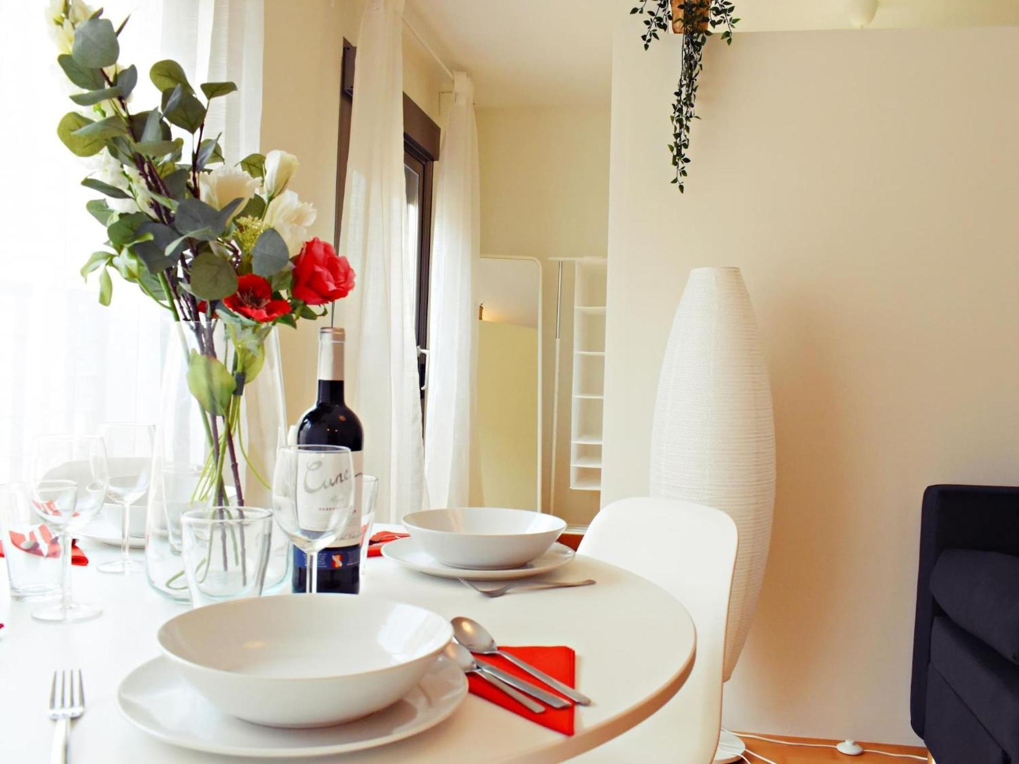 Cozy Apatment Just 10 Mins From The City Centre Malaga Exterior photo